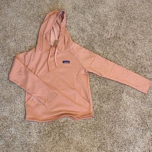 Salmon color Patagonia hoody